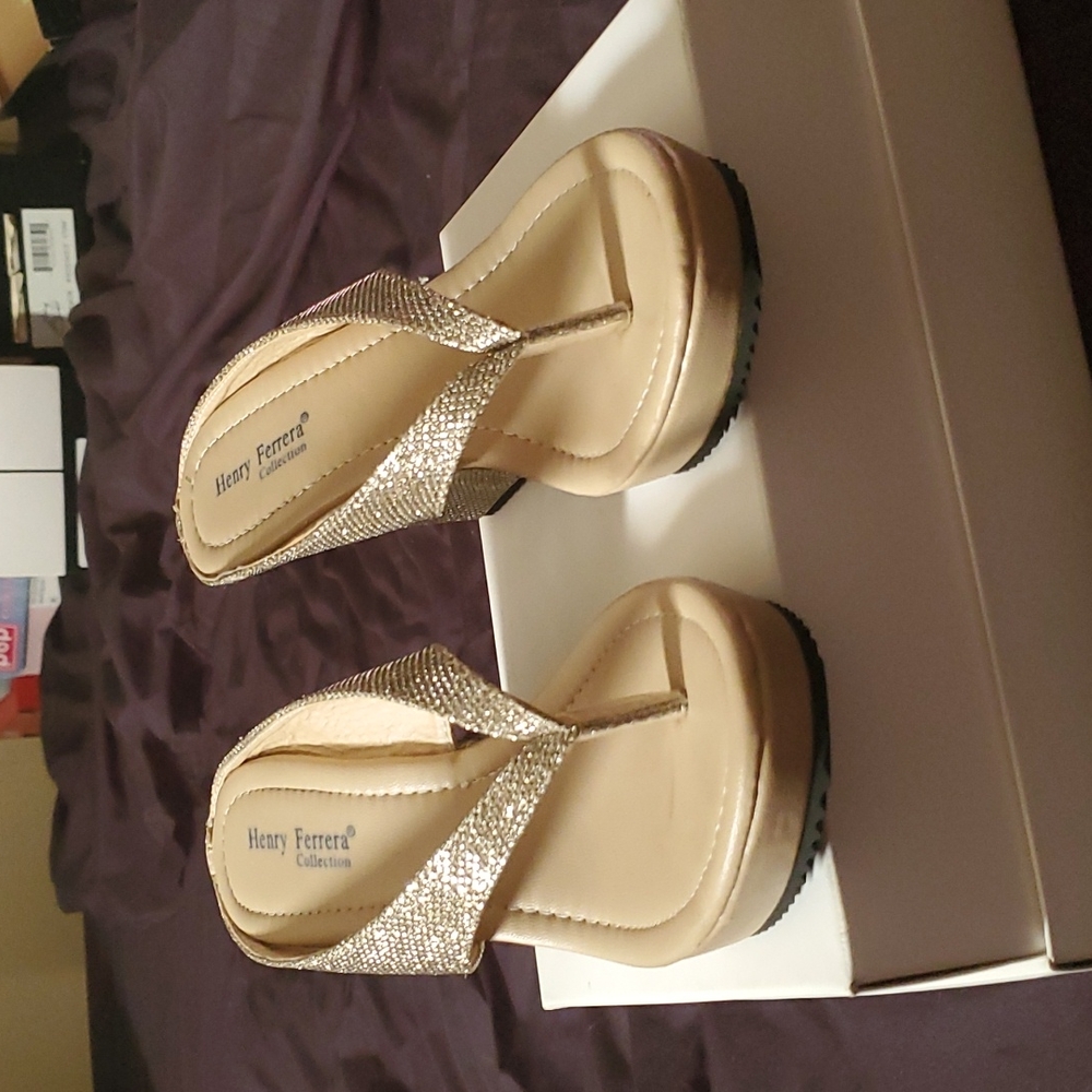 Henry Ferrera wedges